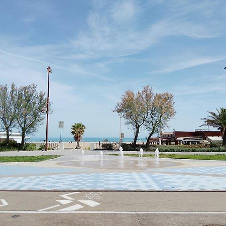 La Casa Al Mare Apartman Rimini Kültér fotó